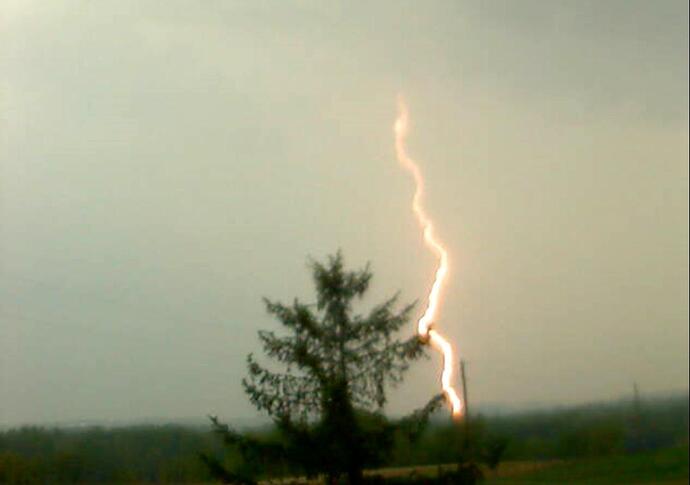 Lightning on may 12.jpg